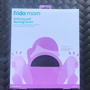 New frida mom Deliver and nursing gown
